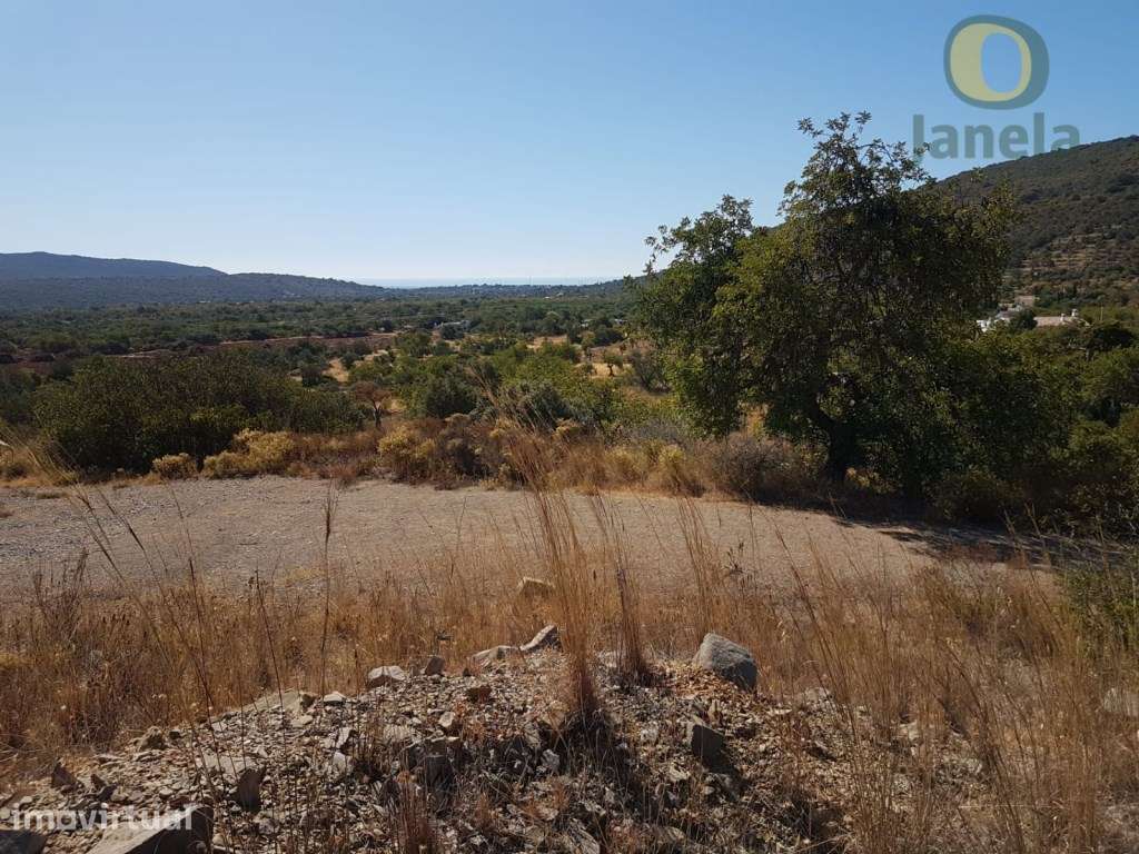 Ruína implantada em terreno com 2,85 hectares, com VISTA MAR - Grande imagem: 5/11