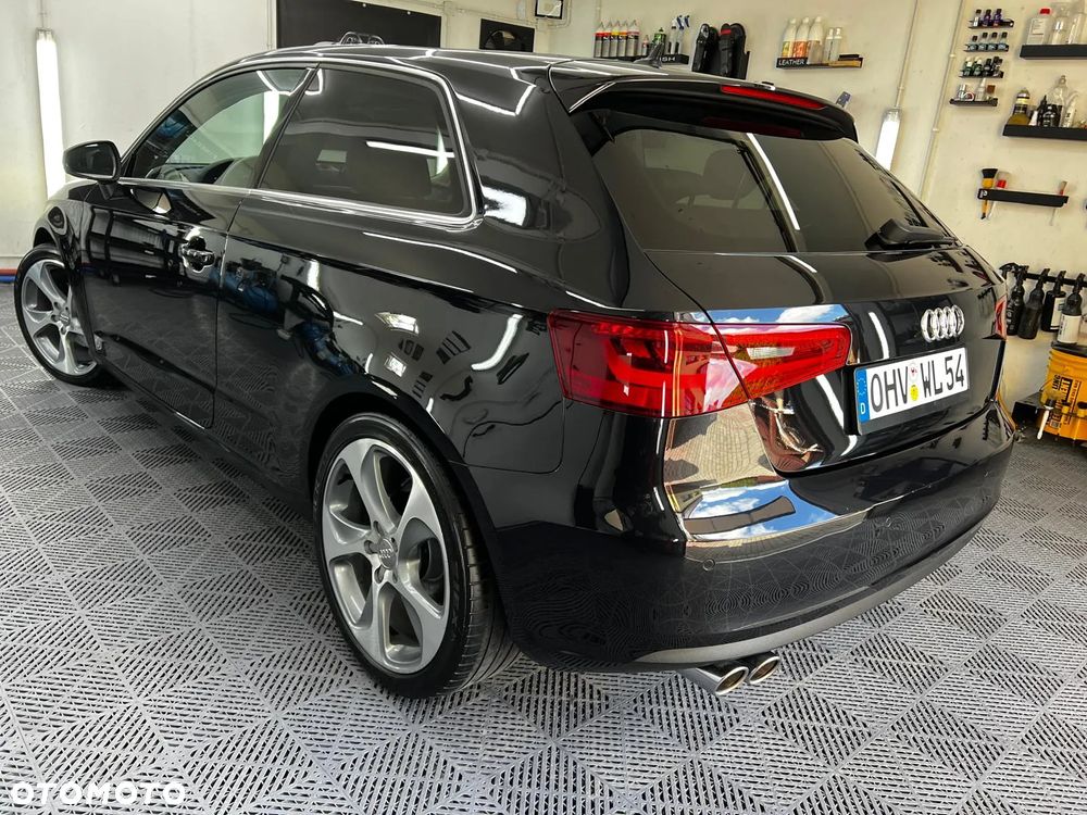 Audi A3 Sportback 2.0 TDI DPF S tronic S line Sportpaket (plus) - 5