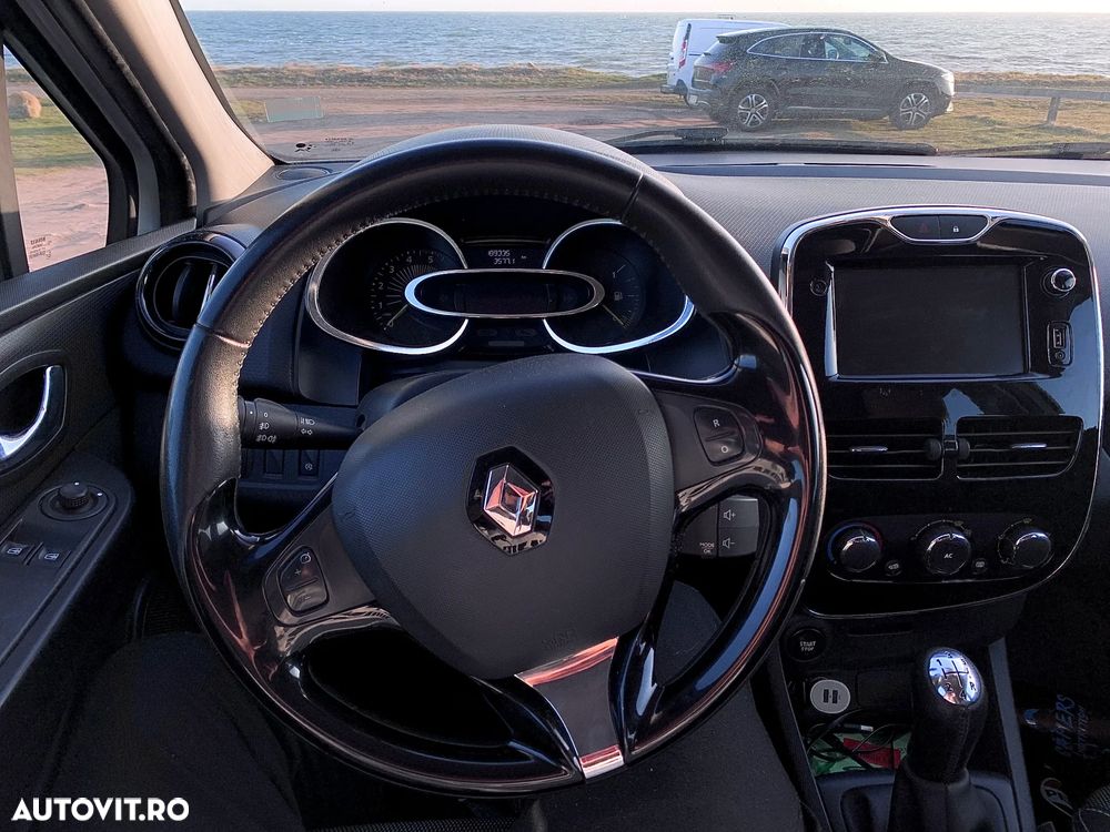 Renault Clio - 6