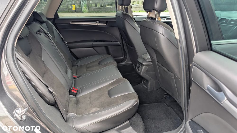 Ford Mondeo 2.0 TDCi ST-Line PowerShift - 13