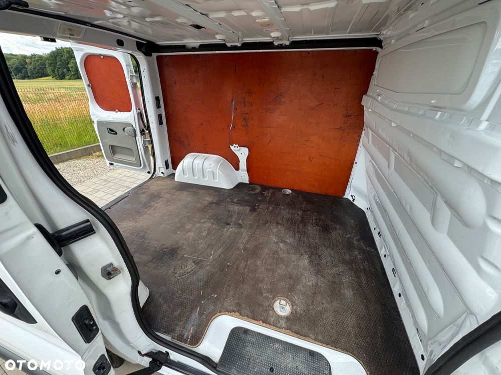 Renault Trafic - 15