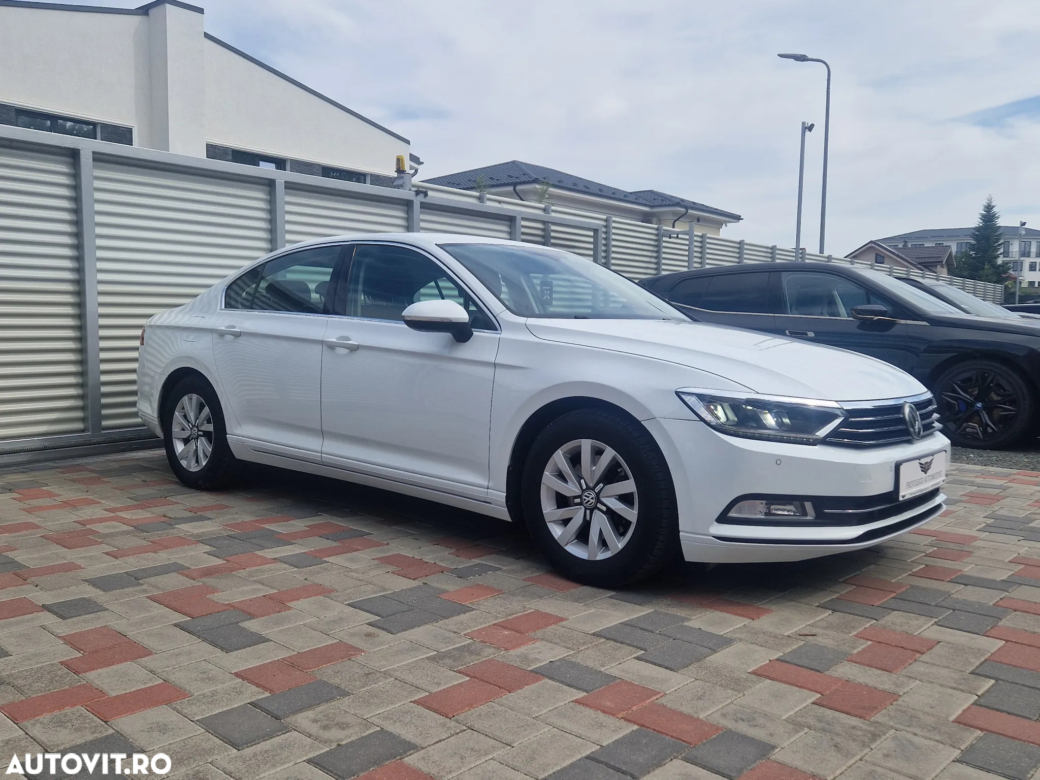 Volkswagen Passat - 3