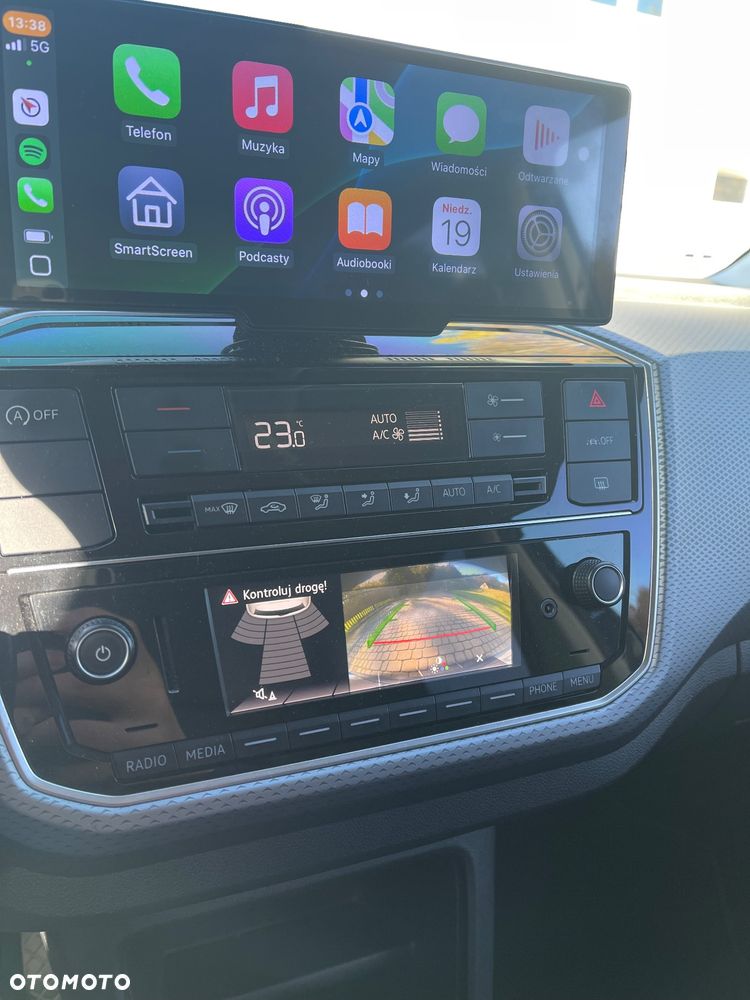 Volkswagen up! Active - 13