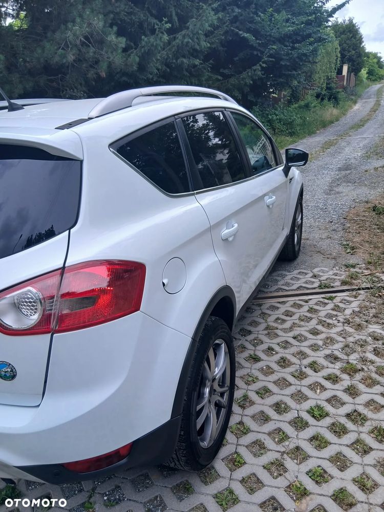 Ford Kuga 2.0 TDCi 4x4 Titanium - 14