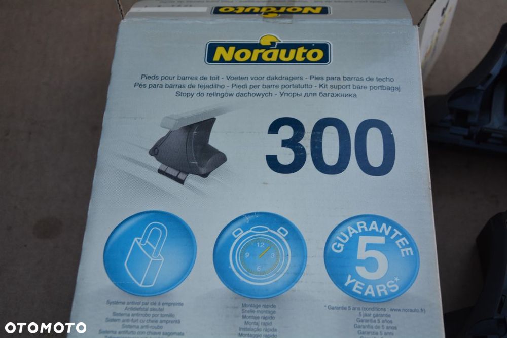 Toyota Auris 2013 - bagażnik dachowy Norauto NOWY KLucz - 1