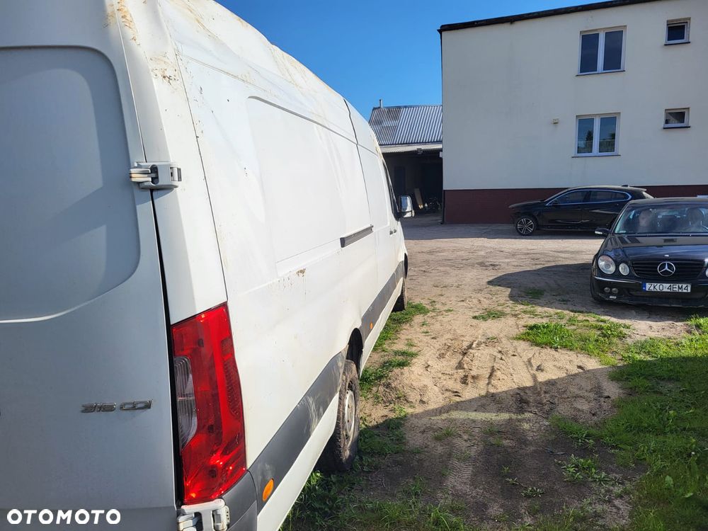Mercedes-Benz Sprinter - 6