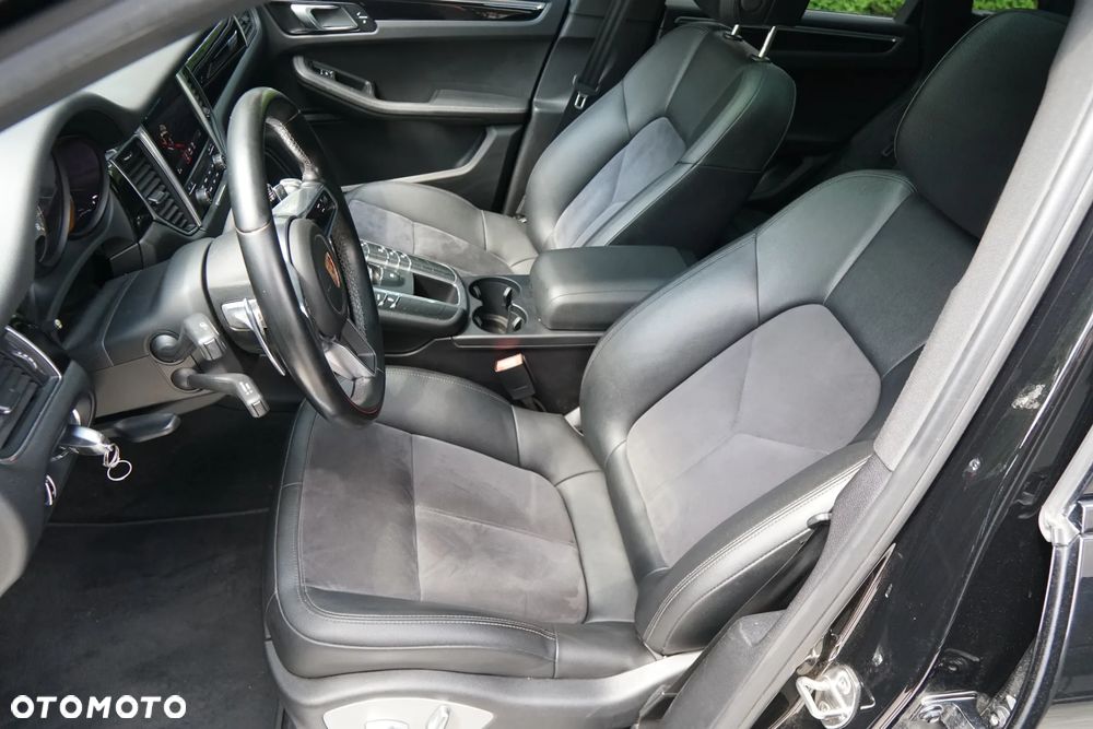 Porsche Macan - 16