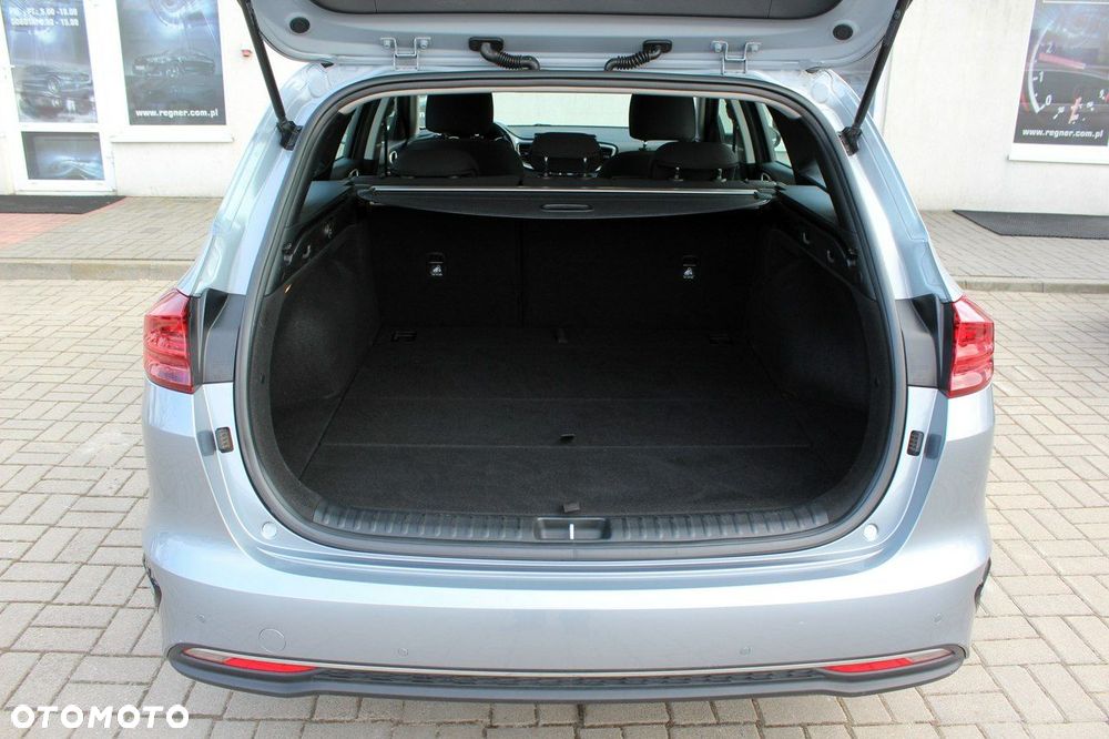 Kia Ceed 1.6 CRDi mHEV M - 8