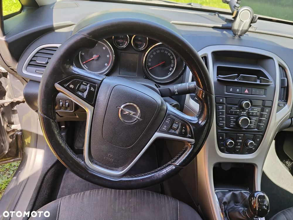Opel Astra - 10