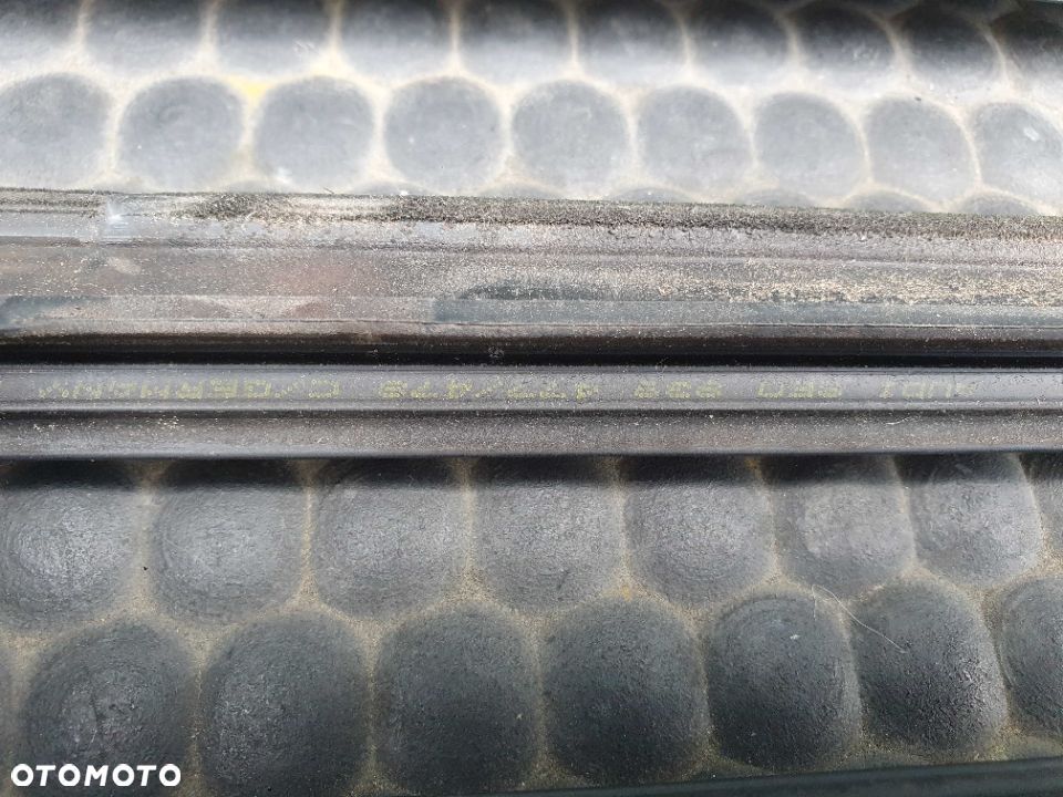 Listwa Drzwi Zgarniajaca Szyby Czarna AUDI A4 B6 B7 Sedan Kombi Avant - 10