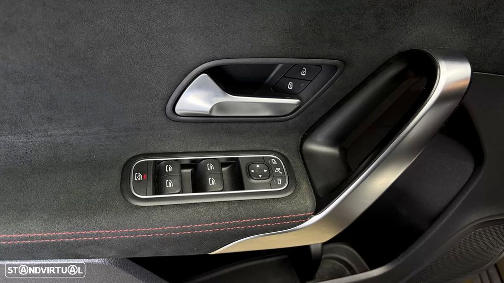 Mercedes-Benz A 200 AMG Line - 35