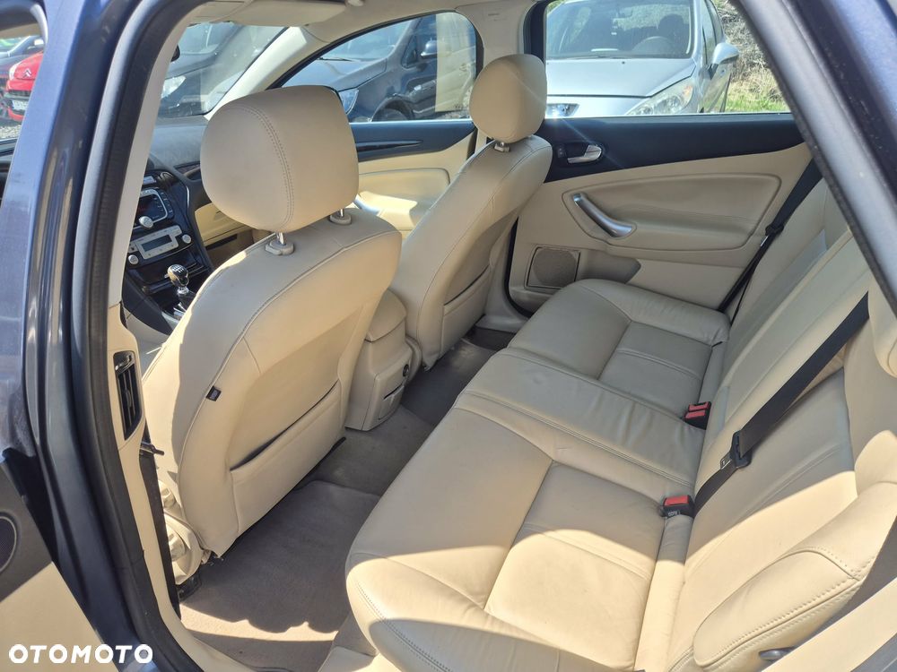 Ford Mondeo 2.0 TDCi Titanium - 14
