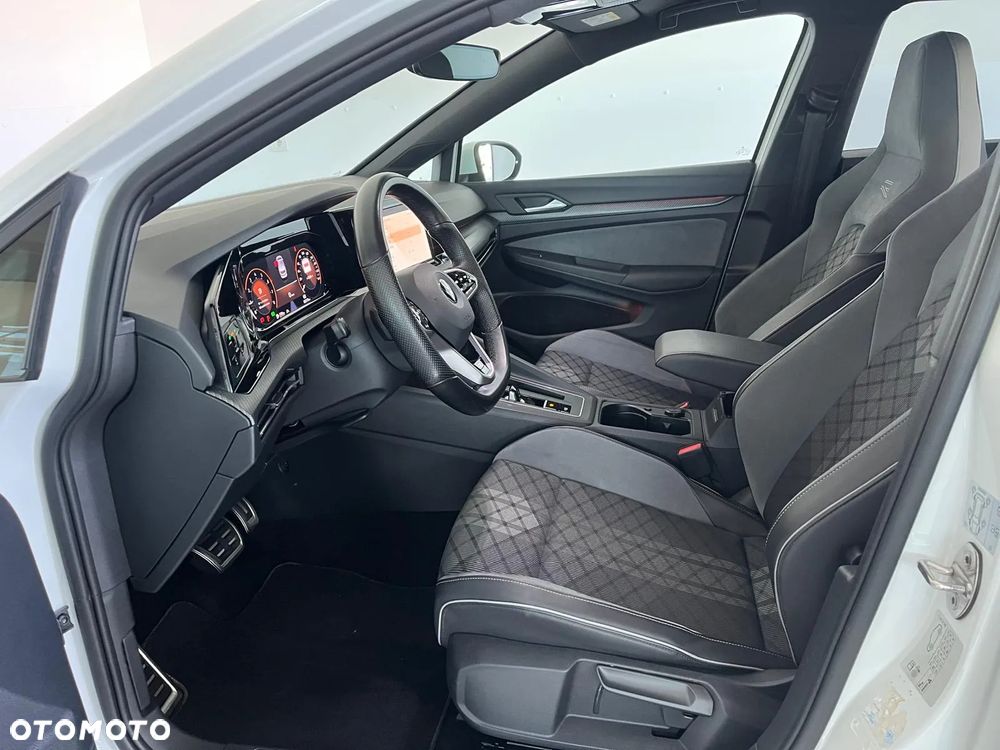 Volkswagen Golf - 17