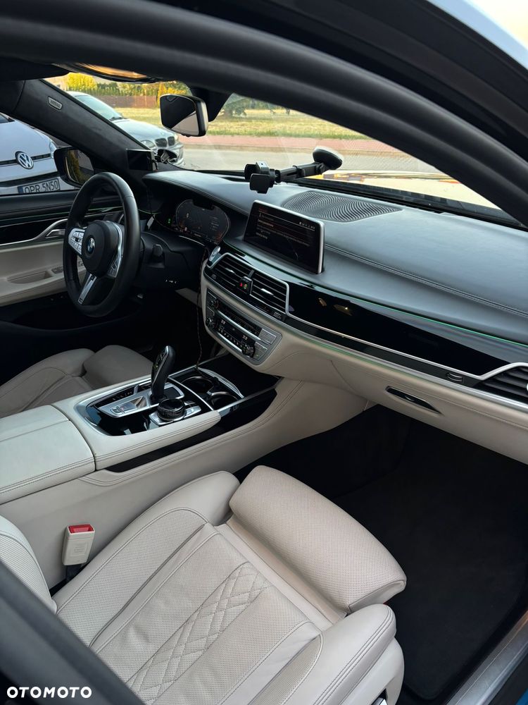 BMW Seria 7 750d xDrive sport - 10