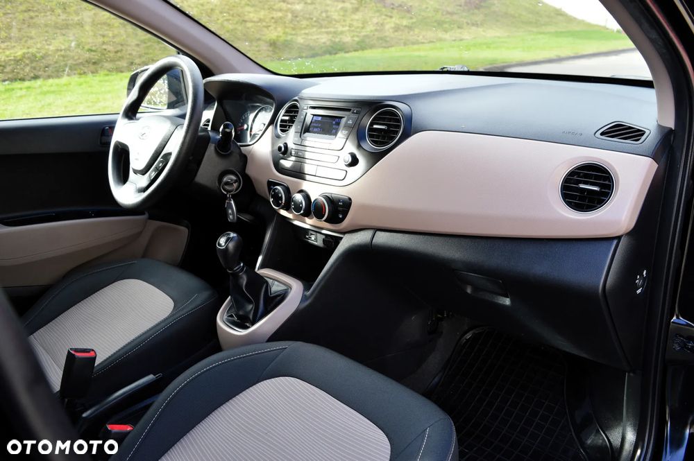 Hyundai i10 1.0 BlueDrive Comfort - 10