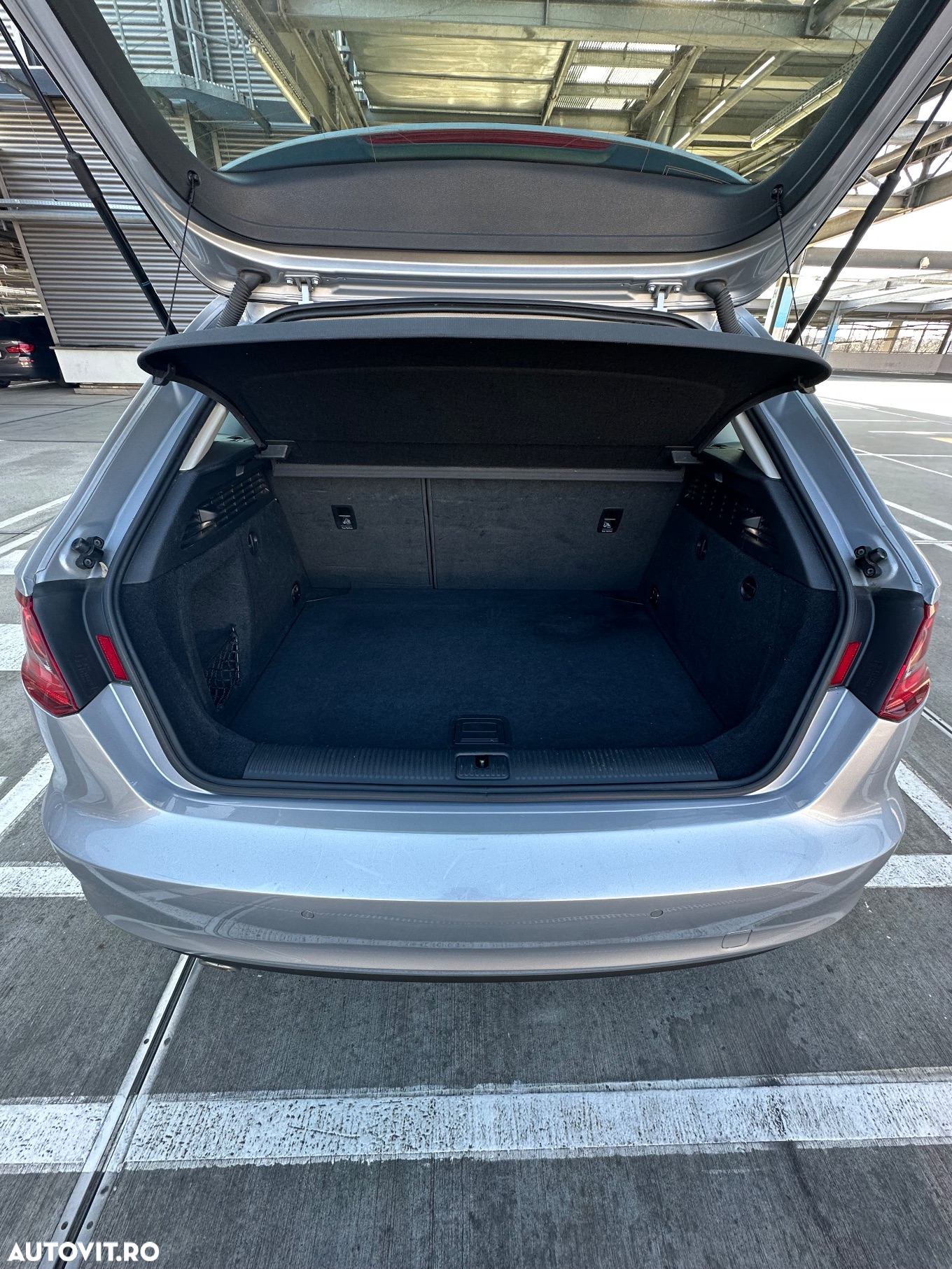 Audi A3 1.6 TDI clean Stronic Ambition - 11