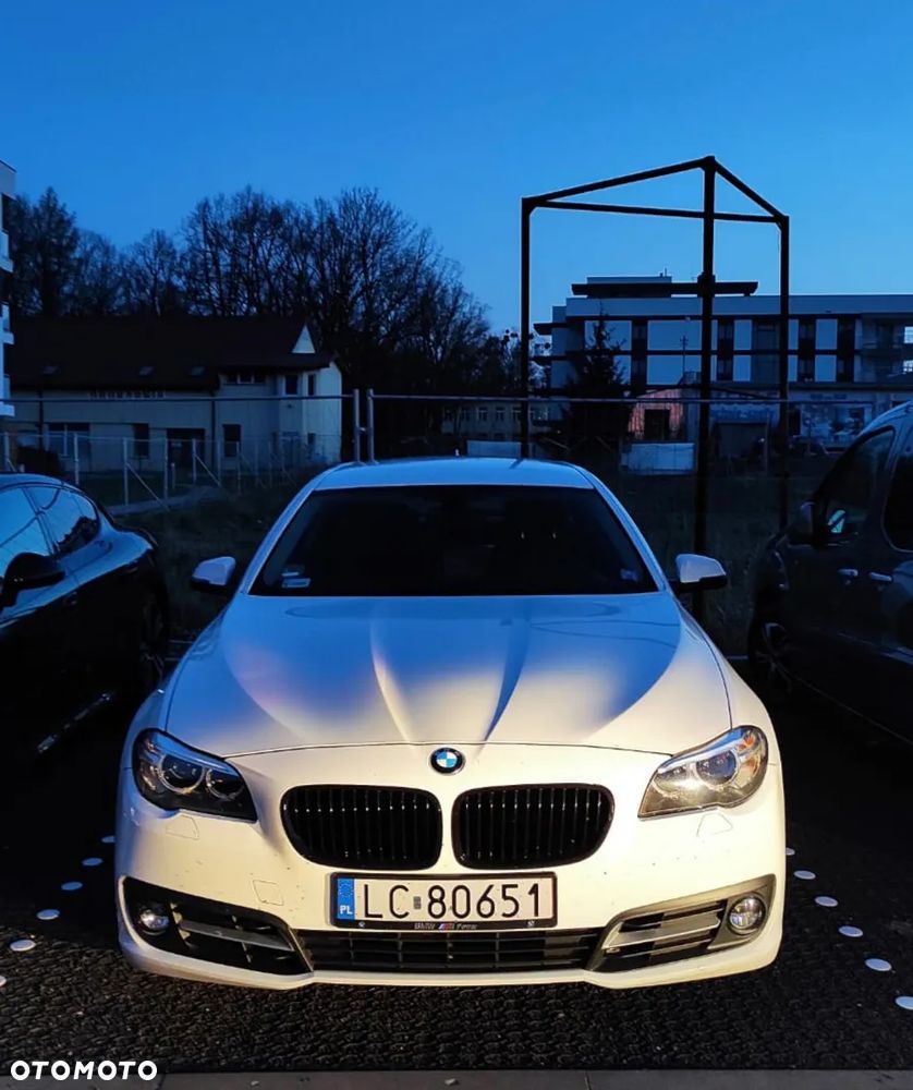 BMW Seria 5 520d xDrive - 4