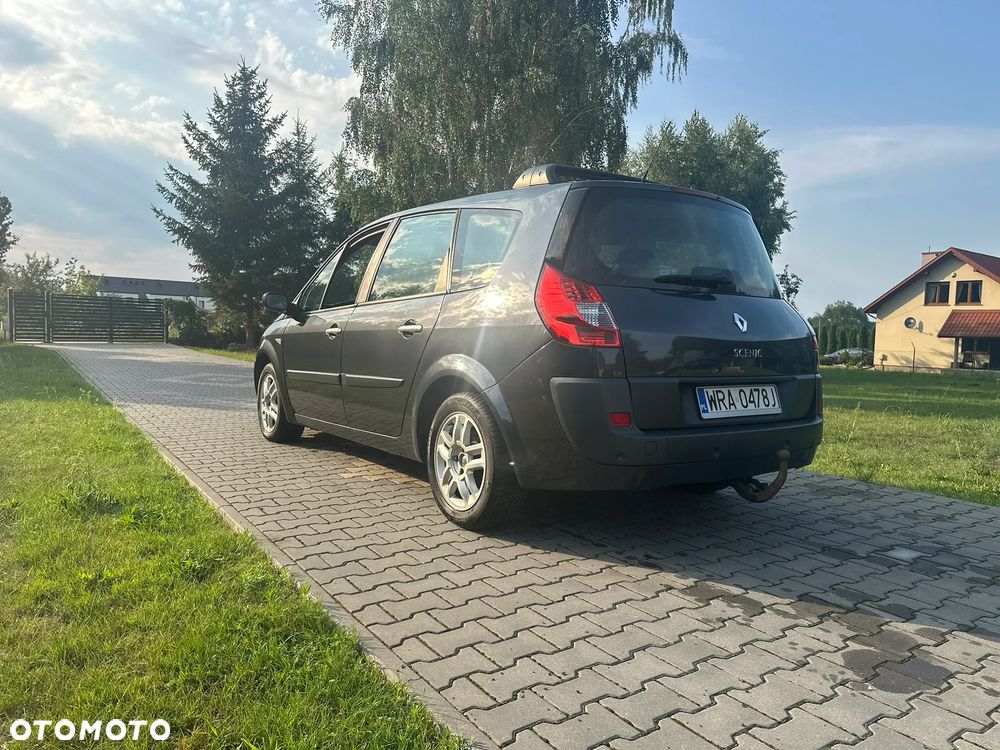 Renault Grand Scenic - 9