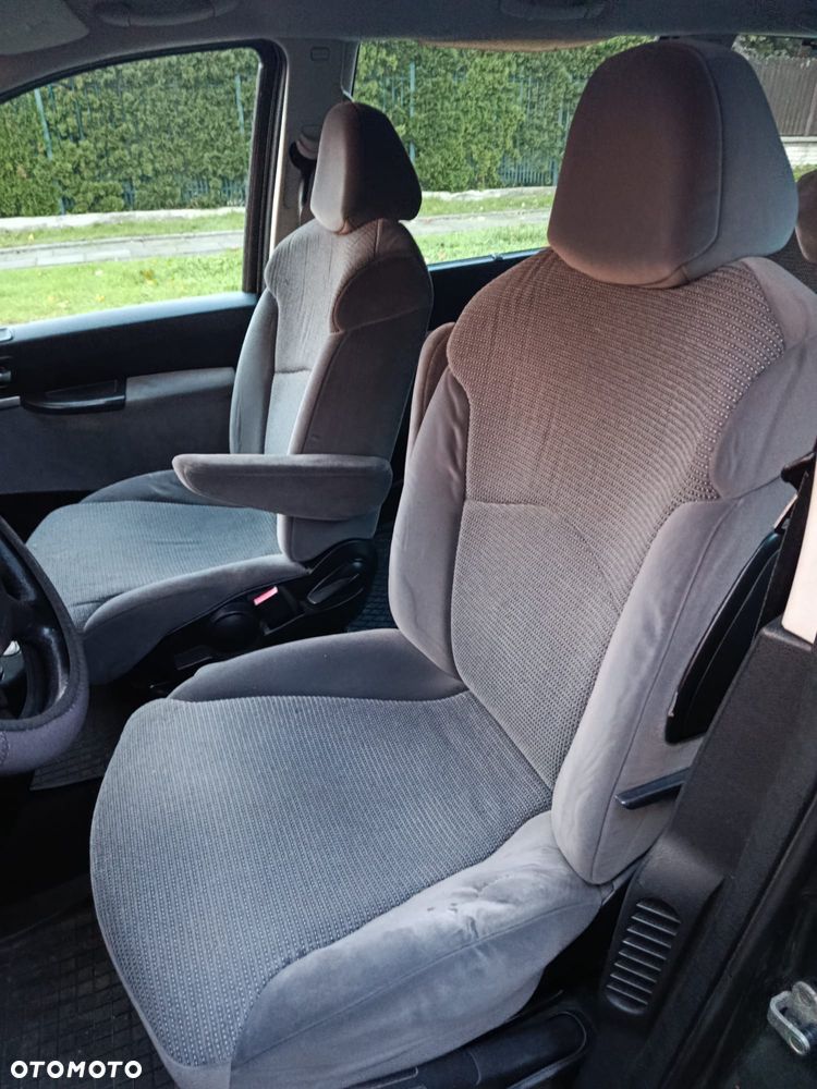 Peugeot 807 2008 photo 5