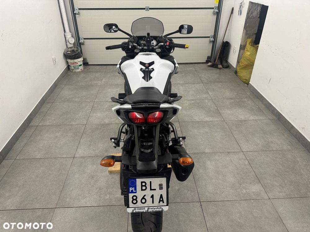 Yamaha FZ8 - 11