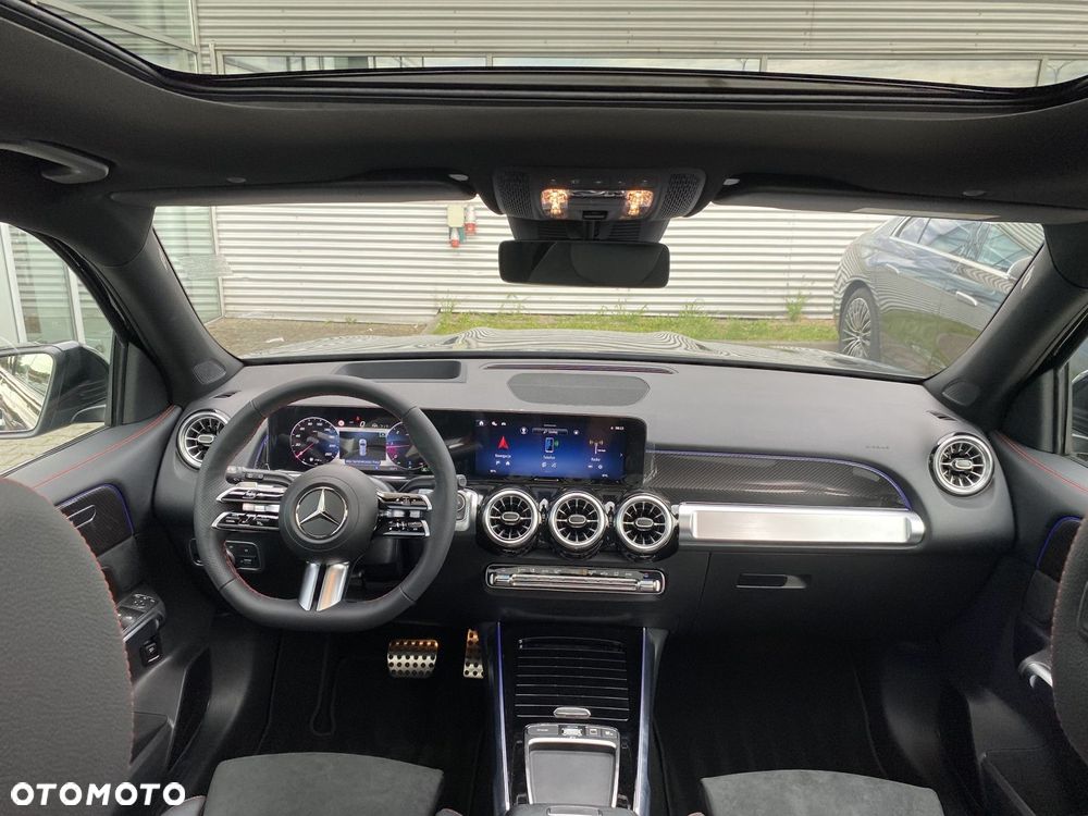 Mercedes-Benz GLB - 27