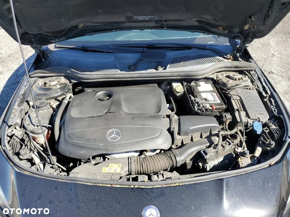 Mercedes-Benz CLA 250 7G-DCT - 12