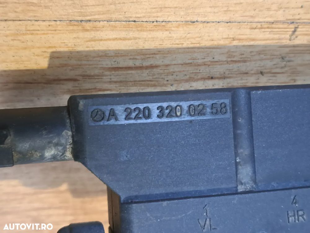 BLOC VALVE /SUPAPE / DISTRIBUITOR PERNE AER SUSPENSIE PNEUMATICA AIRMATIC MERCEDES S-CLASS W220 (1998-2005) A 220 320 02 58 - 3