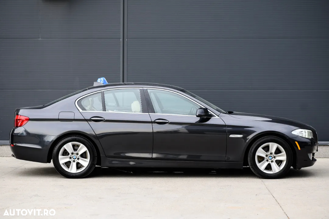 BMW Seria 5 528i Aut. - 9