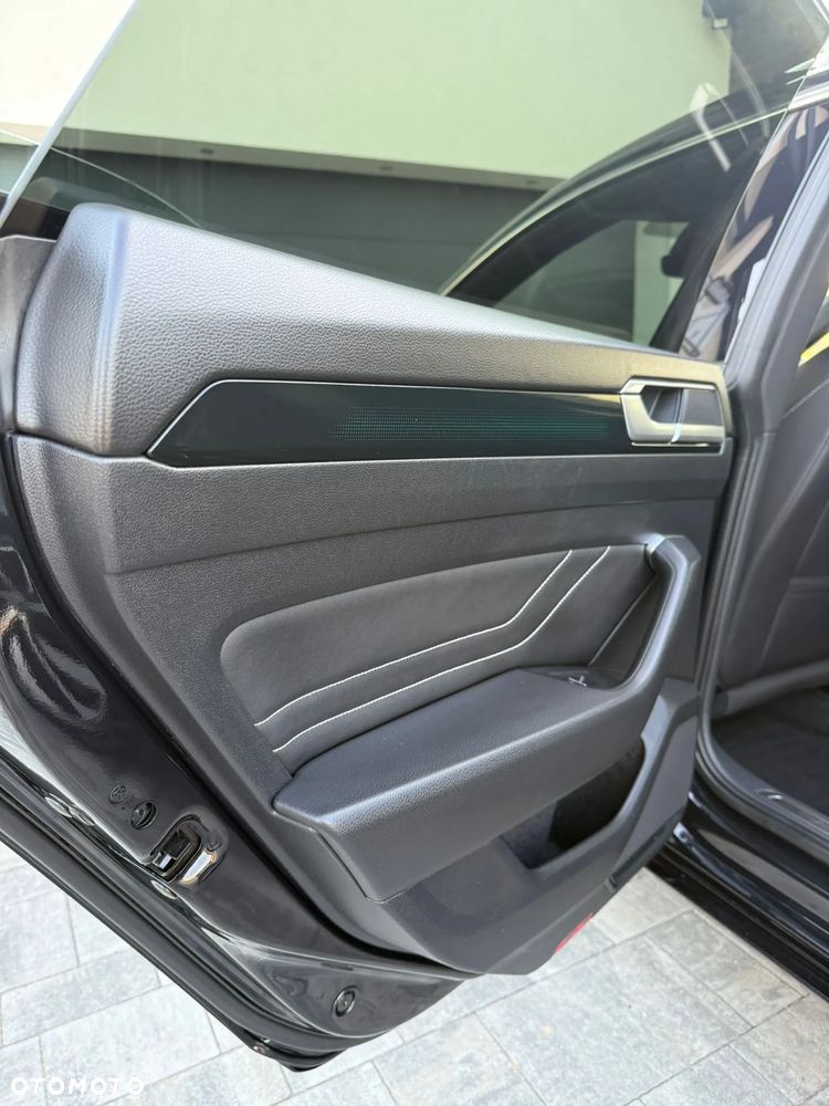 Volkswagen Arteon 2.0 TSI R-Line DSG - 27