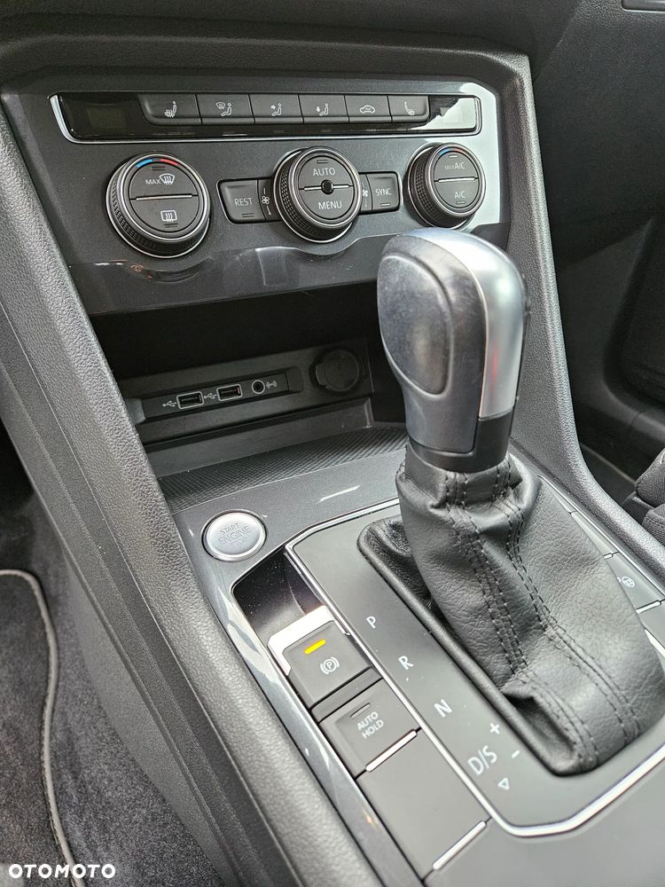 Volkswagen Tiguan - 27