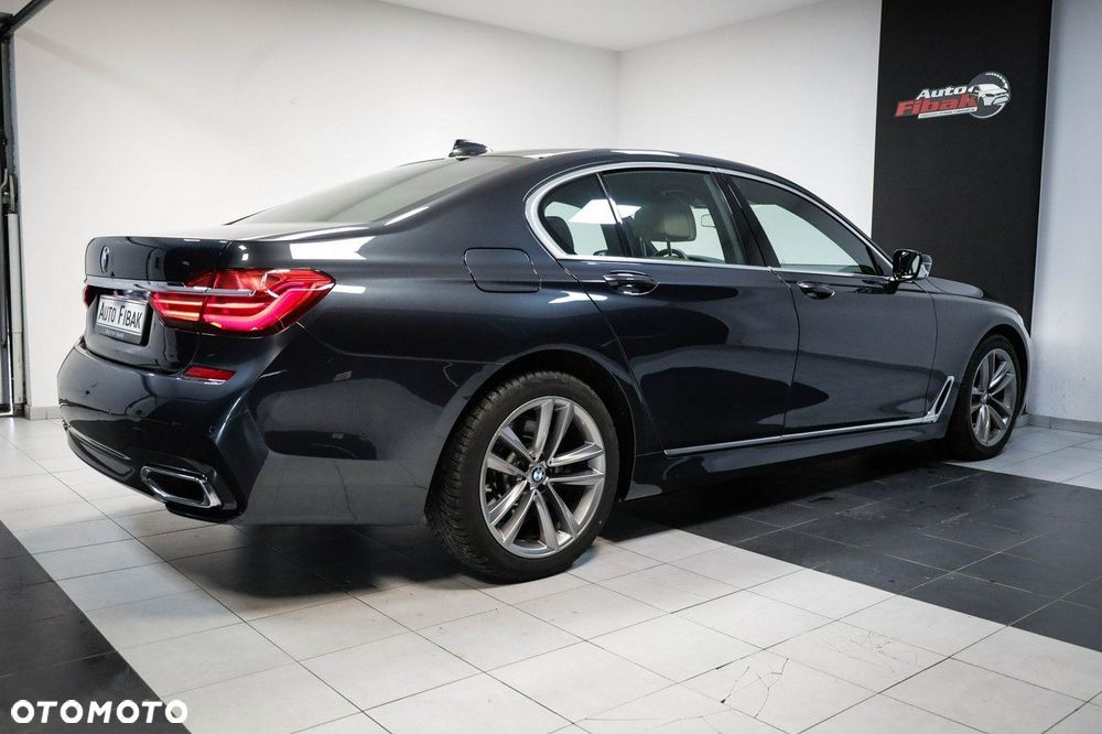 BMW Seria 7 - 15