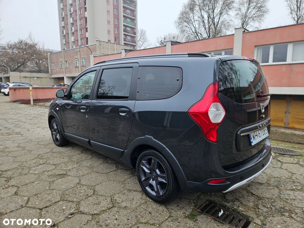 Dacia Lodgy 1.6 SCe Stepway S&S - 4
