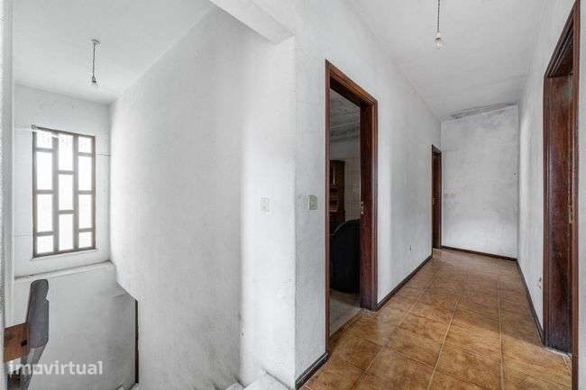 Moradia T2 Habitável em Sobradelo da Goma - Grande imagem: 5/21