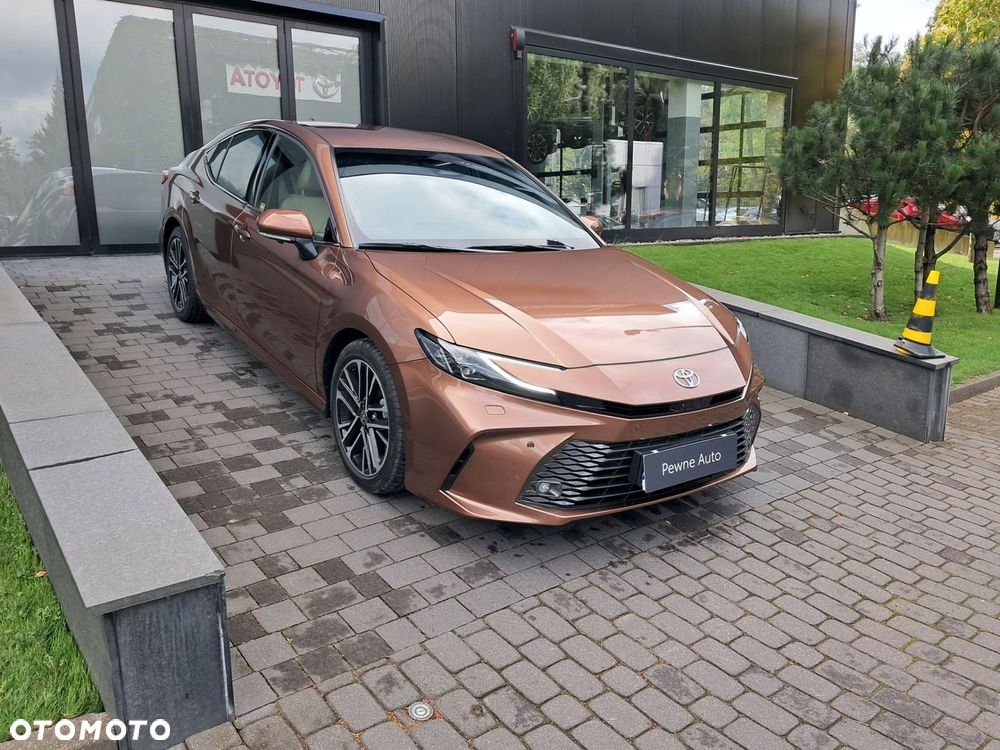 Toyota Camry - 3