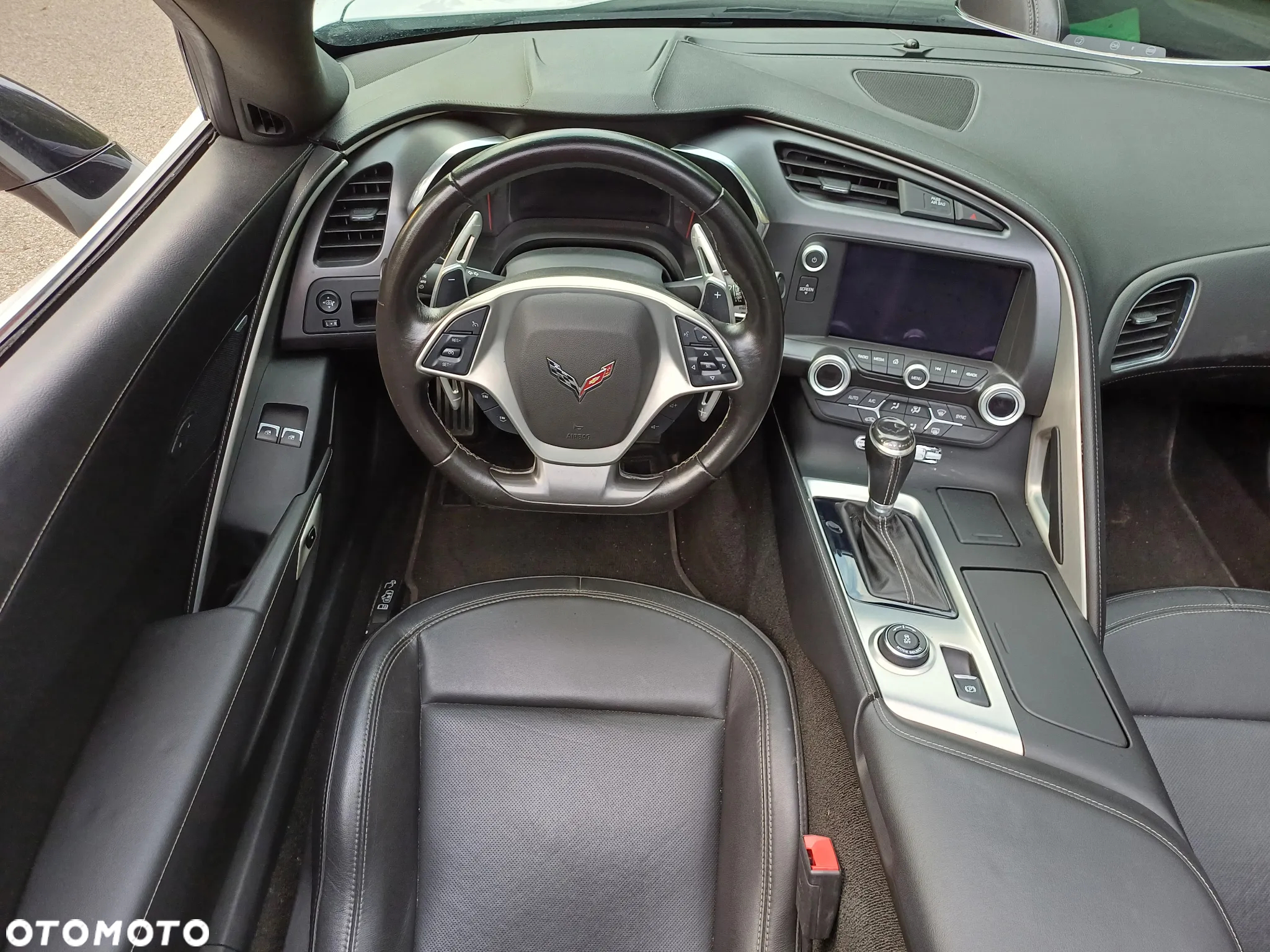 Chevrolet Corvette - 17