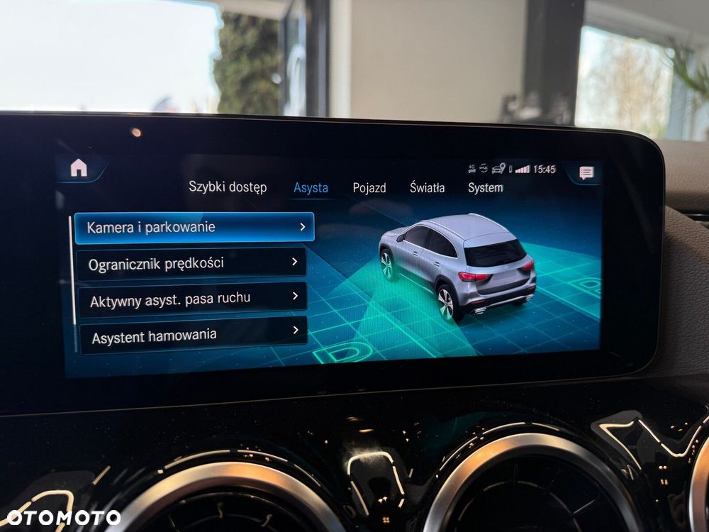 Mercedes-Benz GLA - 28