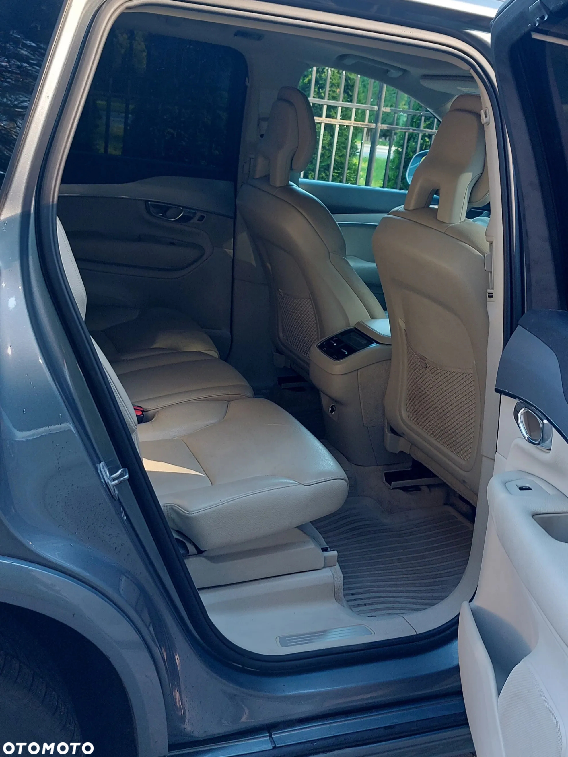 Volvo XC 90 - 13