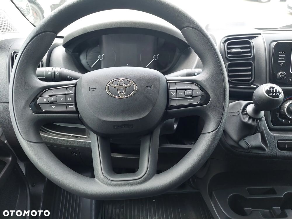 Toyota Proace MAX - 21