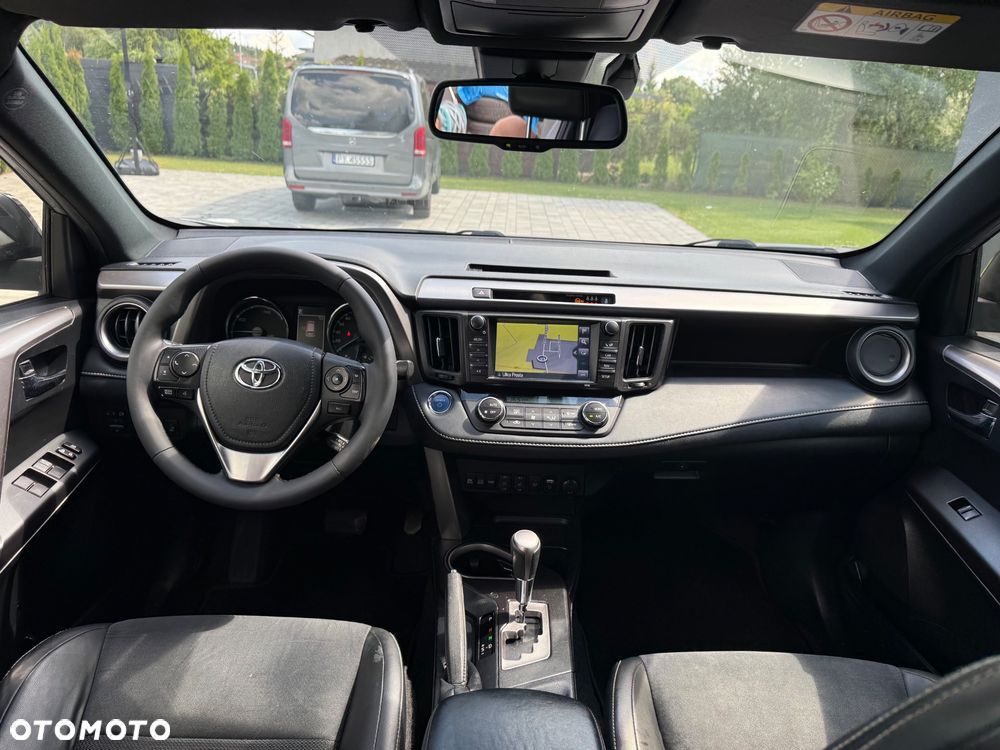Toyota RAV4 Hybrid Silver 4x4 - 9