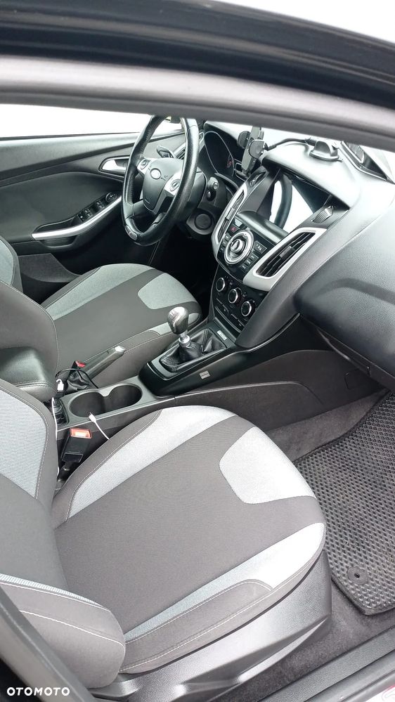 Ford Focus 2.0 EcoBoost ST mit Leder-Sport-Paket - 11