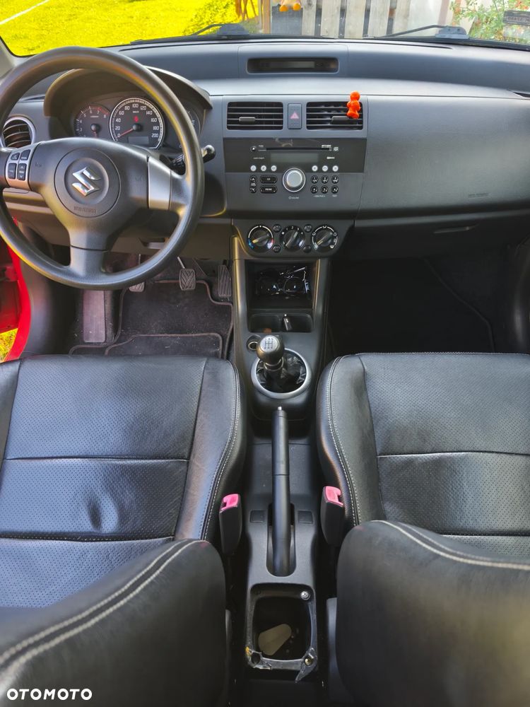 Suzuki Swift - 8
