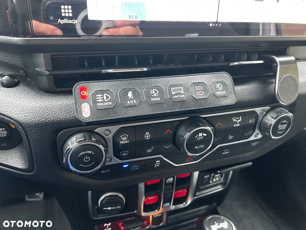 Jeep Wrangler - 10