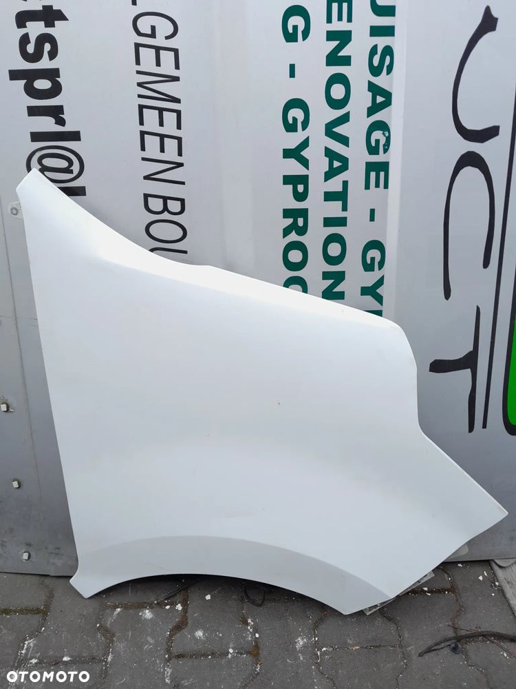 Błotnik prawy Nissan NV400 10- - 1