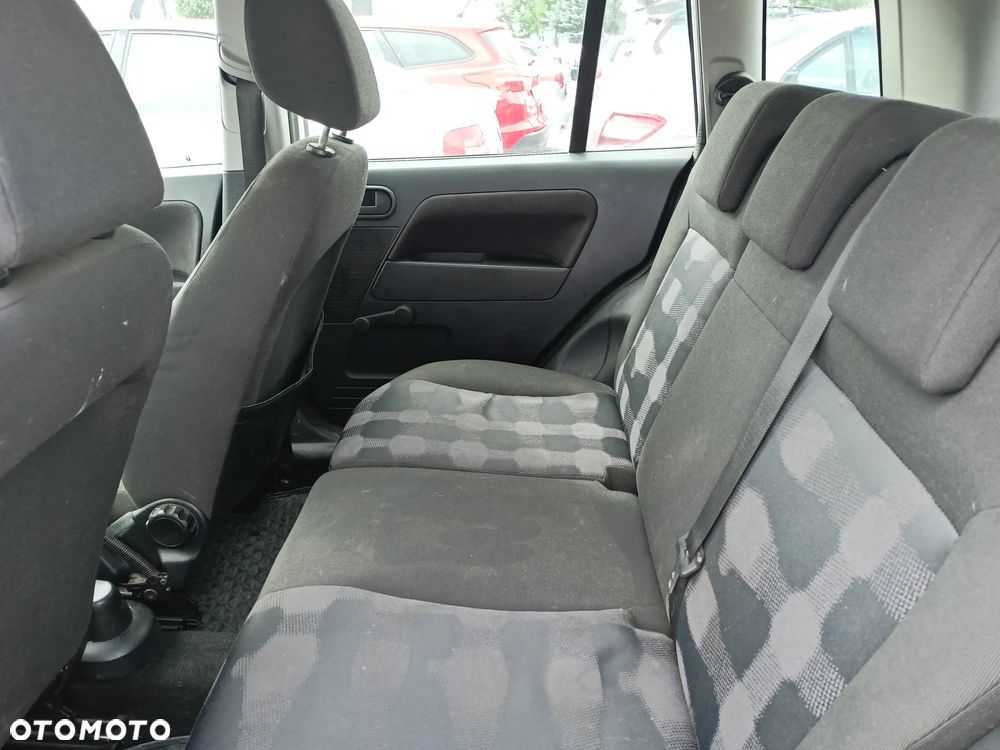 Ford Fusion - 13