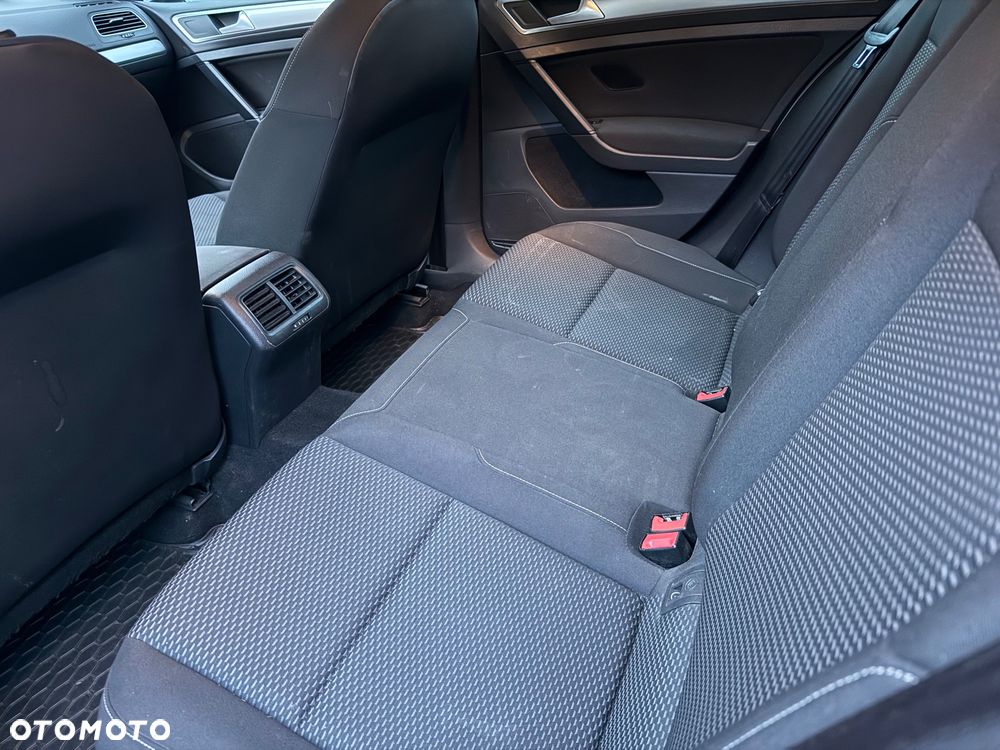 Volkswagen Golf - 14