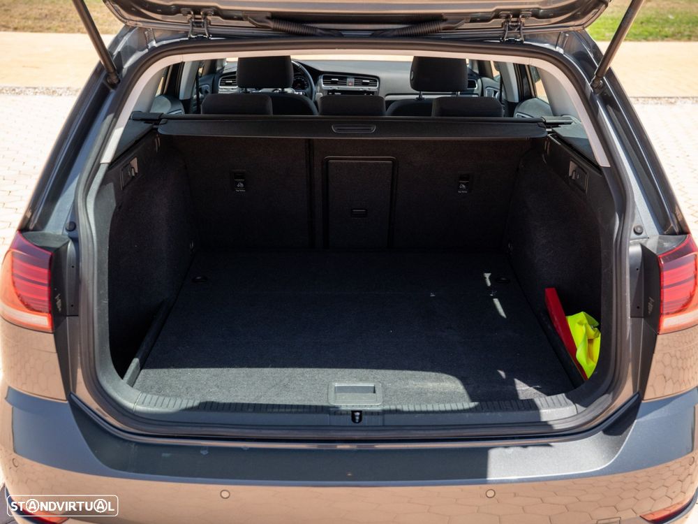 VW Golf Variant - 18