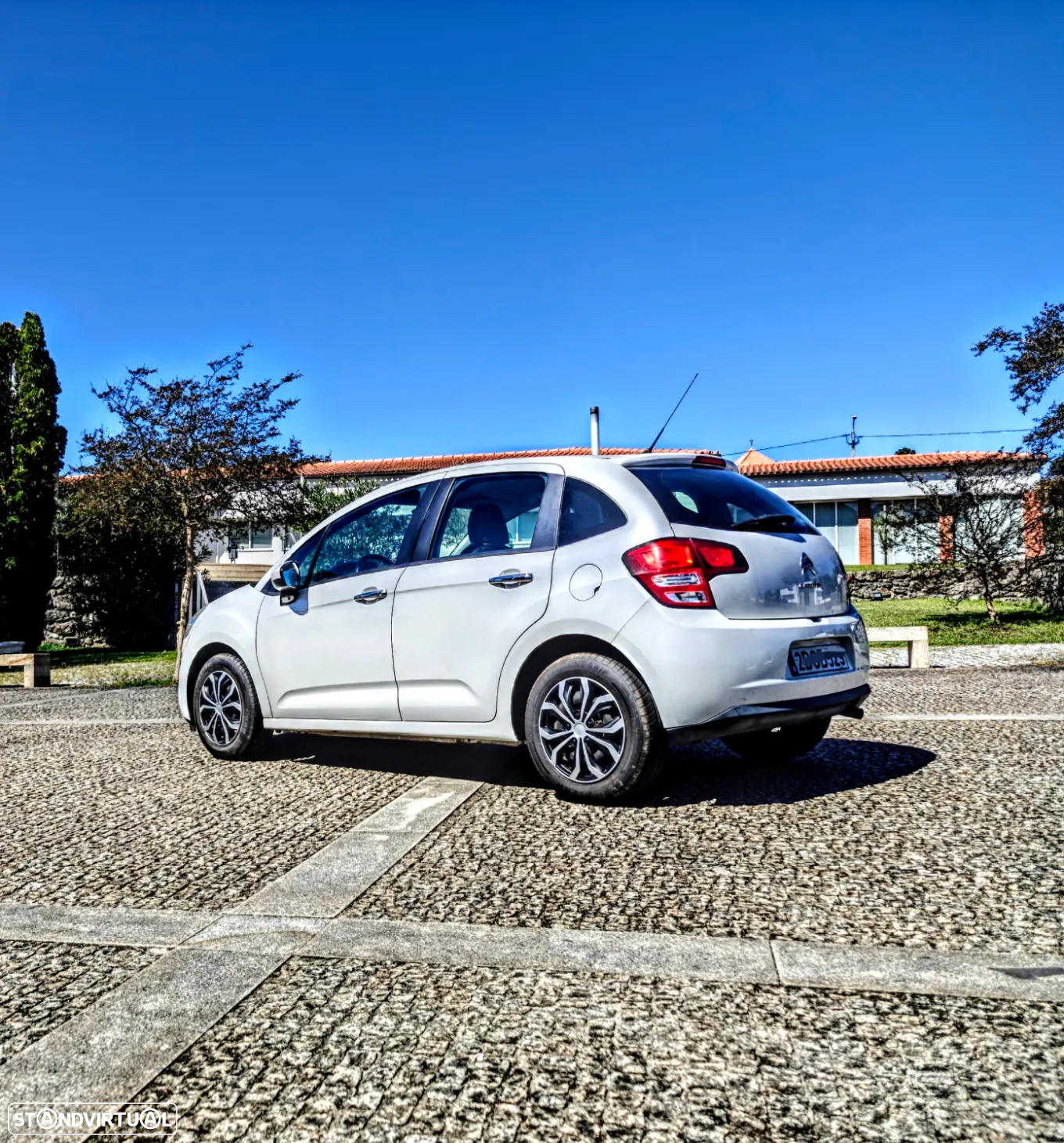 Citroën C3 1.2 PureTech Shine - 21