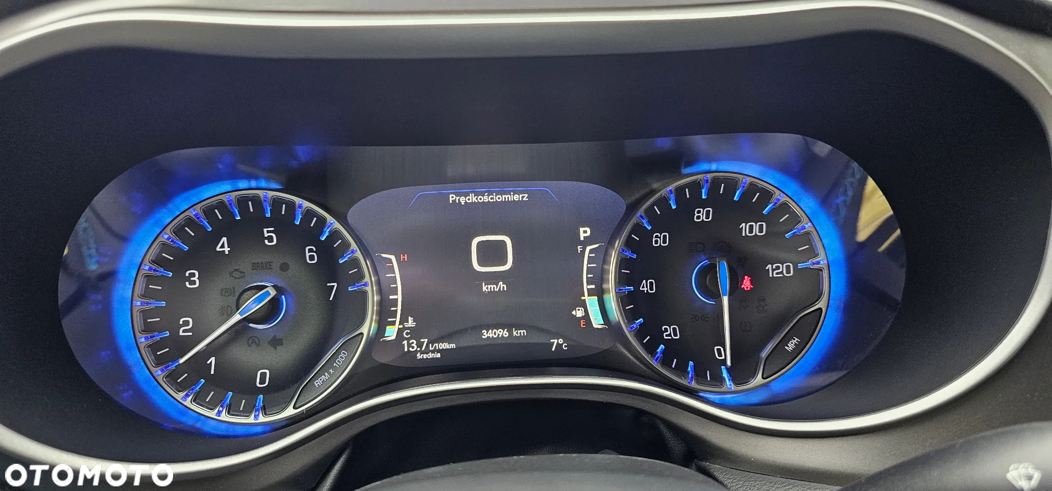 Chrysler Pacifica - 20