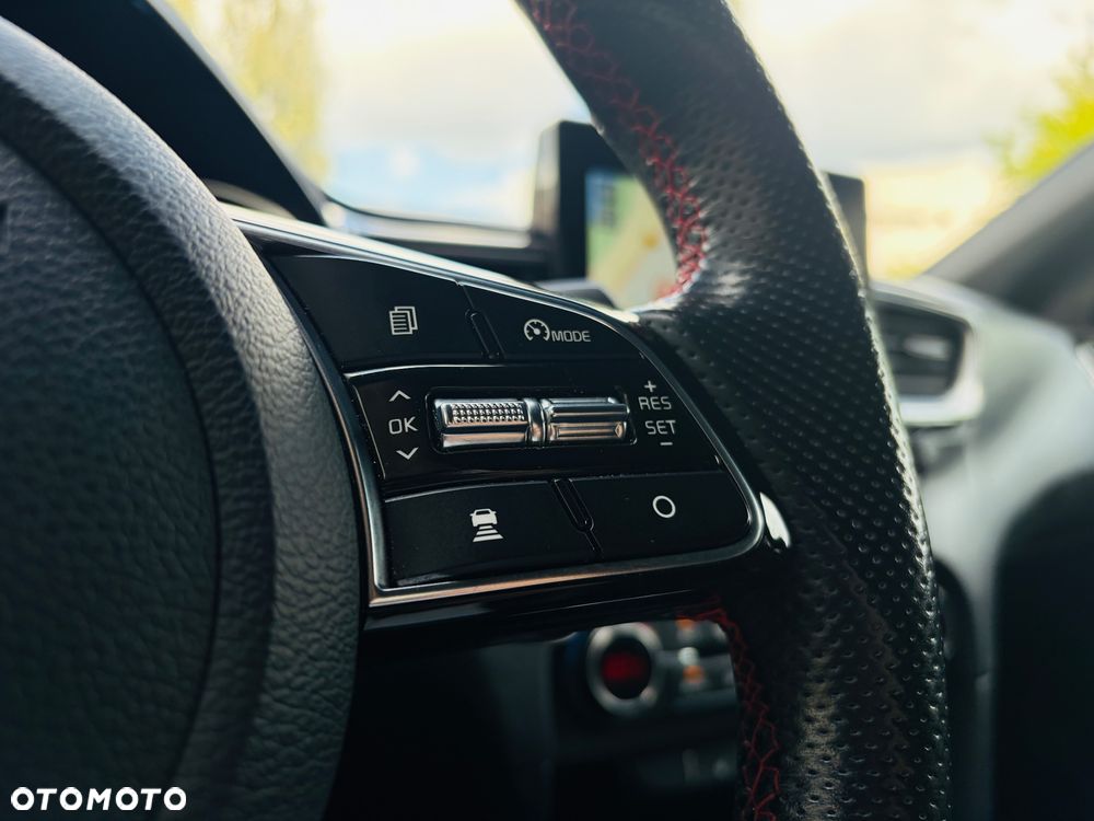 Kia ProCeed 1.6 T-GDI GT DCT - 17