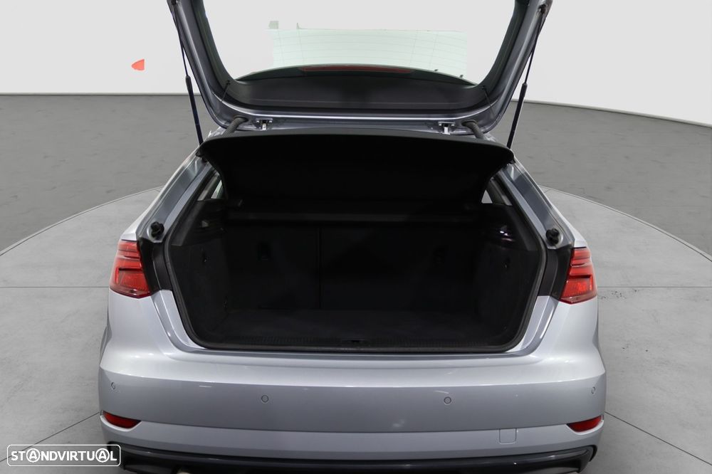 Audi A3 Sportback 1.6 TDI - 13